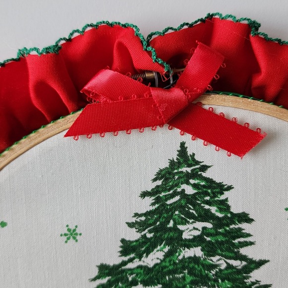 VTG Red Cardinals Birds Wall Decor Fabric Art Grannycore Cottagecore Christmas - Picture 7 of 16